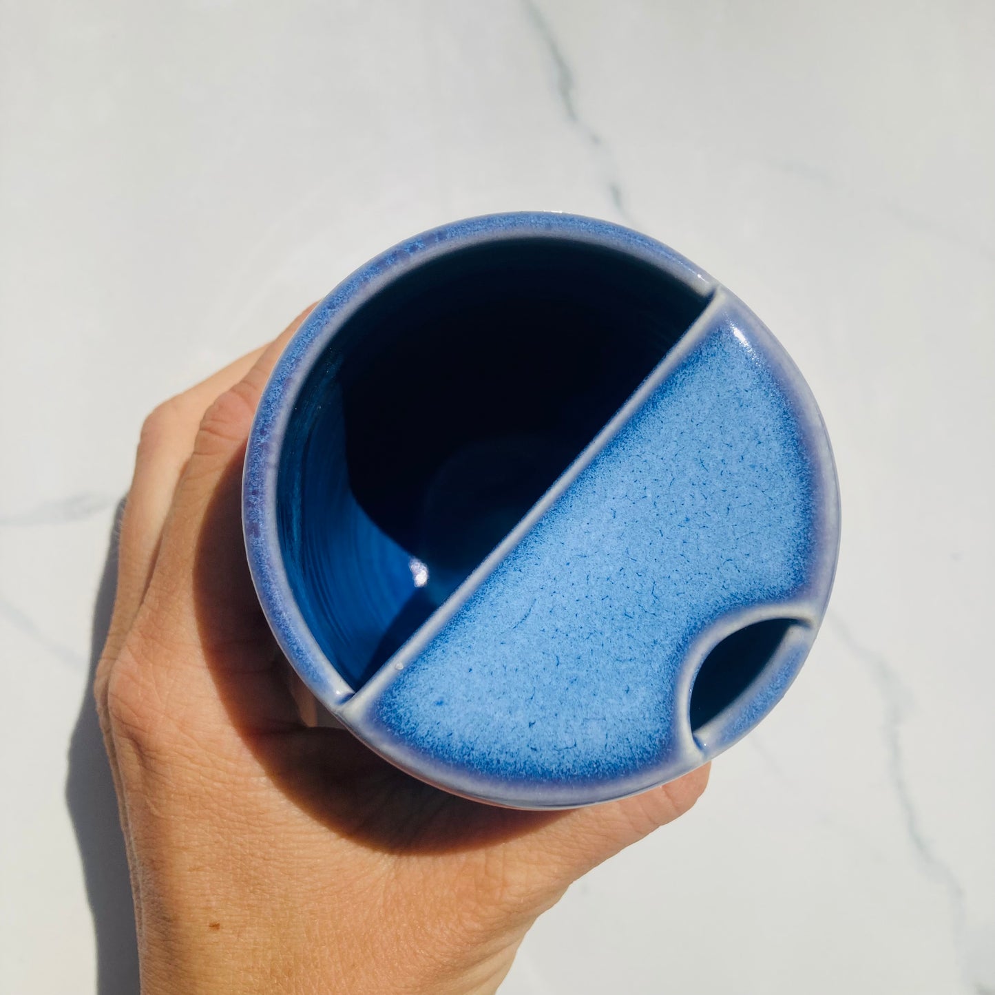 Elsa ceramic travel mugs with glossy and satin layered glaze, half lid